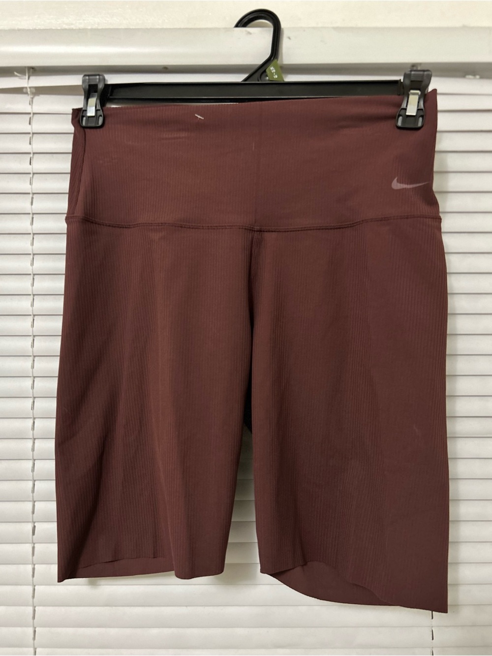 Nike Women’s High-Rise Ribbed Bike Shorts — Maroon